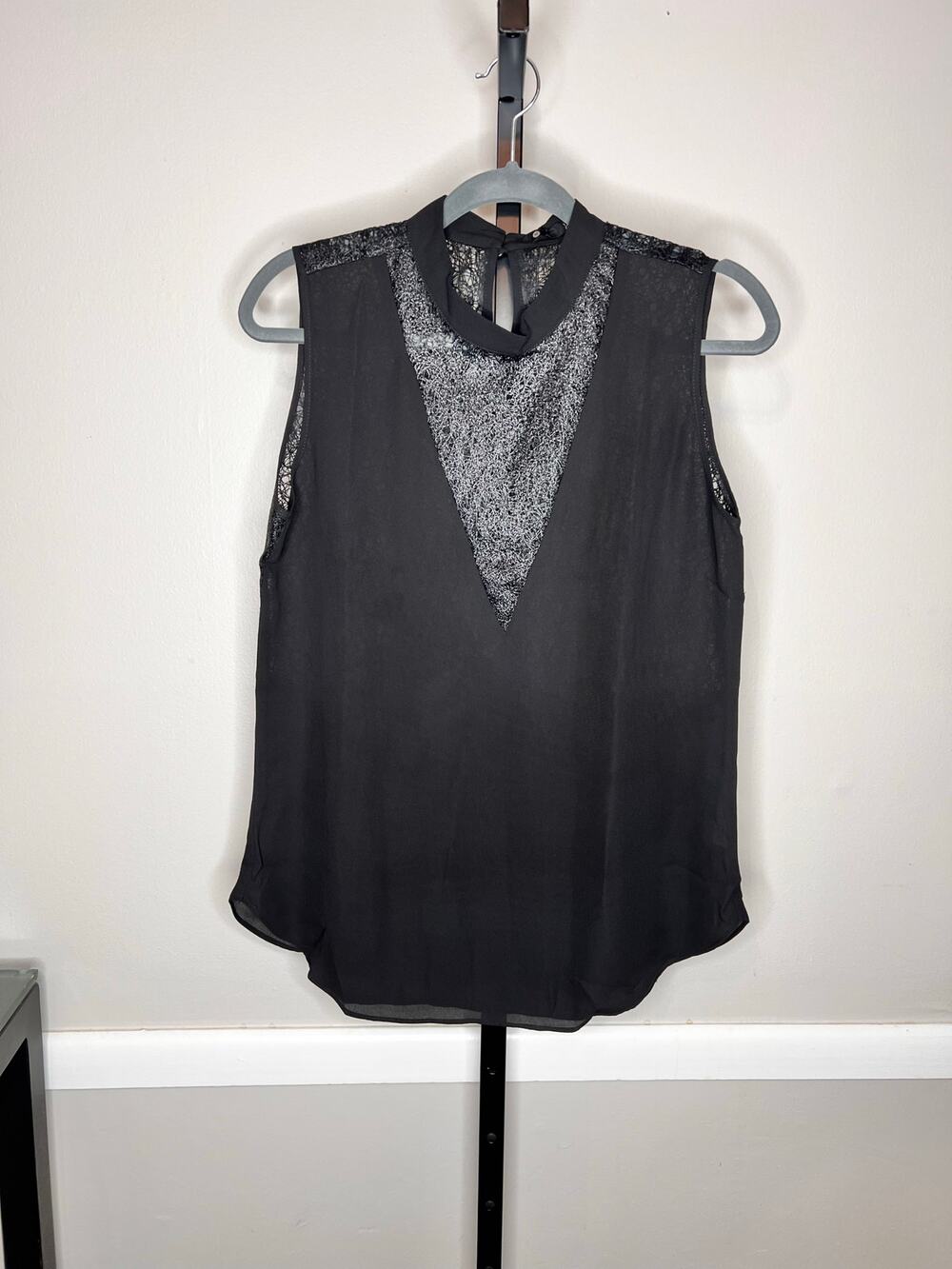 Krisa Revolve Black Mock Neck Sleeveless Top with V Lace Detail Size Medium NWT